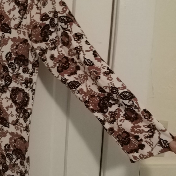 Beautiful Comfy Down East Dress - Picture 3 of 4